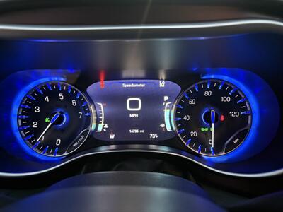 2017 Chrysler Pacifica Limited   - Photo 10 - Lecanto, FL 34461