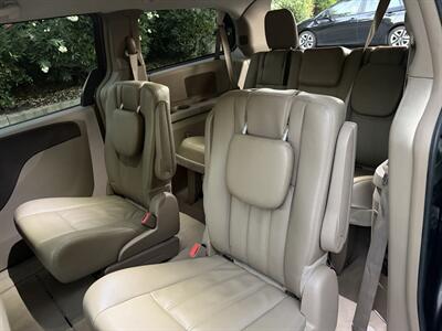 2016 Chrysler Town and Country Touring - Photo 17 - Campbell, CA 95008