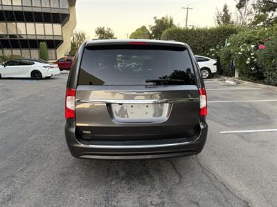 2016 Chrysler Town and Country Touring - Photo 5 - Campbell, CA 95008