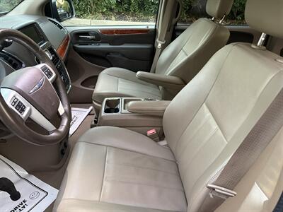 2016 Chrysler Town and Country Touring - Photo 9 - Campbell, CA 95008