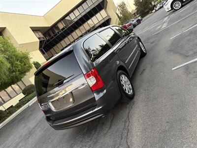 2016 Chrysler Town and Country Touring - Photo 6 - Campbell, CA 95008