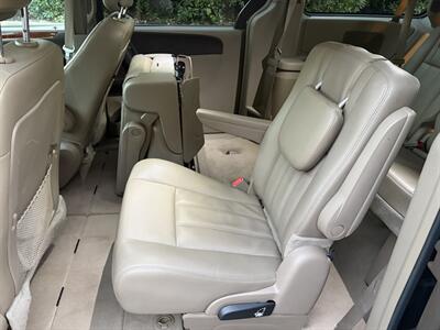 2016 Chrysler Town and Country Touring - Photo 10 - Campbell, CA 95008