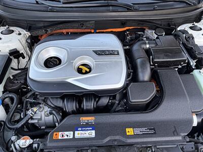 2017 Hyundai SONATA Plug-in Hybrid Limited   - Photo 10 - Campbell, CA 95008