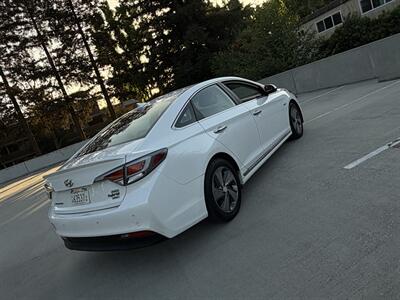 2017 Hyundai SONATA Plug-in Hybrid Limited   - Photo 8 - Campbell, CA 95008