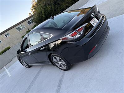 2017 Hyundai SONATA Plug-in Hybrid   - Photo 4 - Campbell, CA 95008