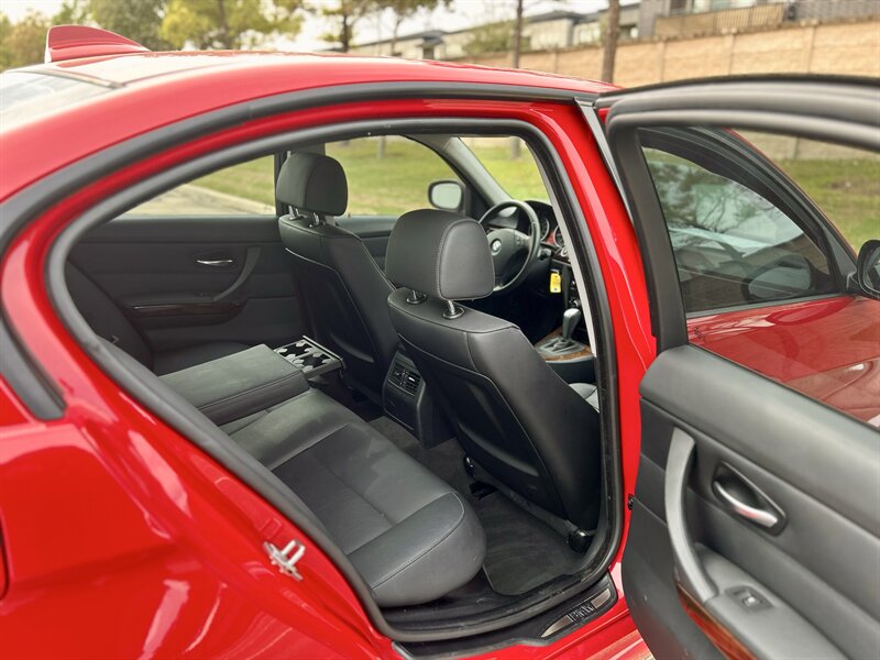 2010 BMW BMW 328i LEATHER ROOF 61K LOW MILES BLUETOOTH YOUTUBE VIDEO   - Photo 53 - Stafford, TX 77477