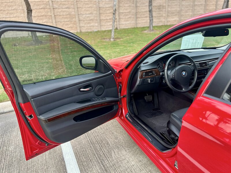 2010 BMW BMW 328i LEATHER ROOF 61K LOW MILES BLUETOOTH YOUTUBE VIDEO   - Photo 40 - Stafford, TX 77477