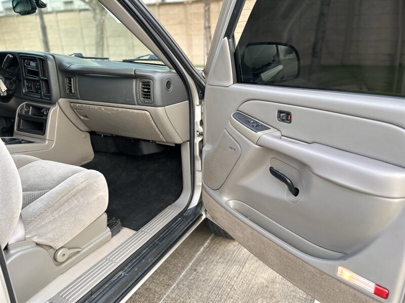 2004 Chevrolet CHEVROLET TAHOE LS ROOF RACK BOSE   - Photo 48 - Stafford, TX 77477