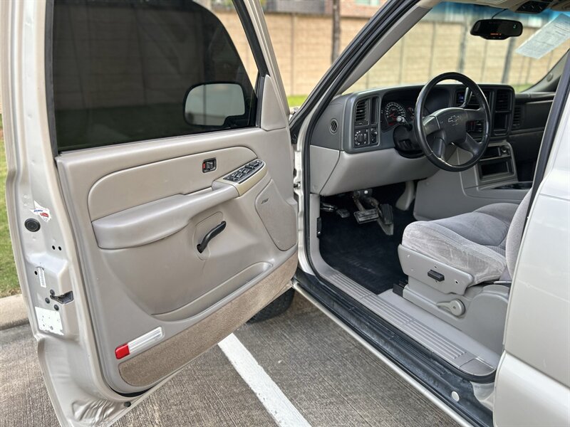 2004 Chevrolet CHEVROLET TAHOE LS ROOF RACK BOSE   - Photo 38 - Stafford, TX 77477