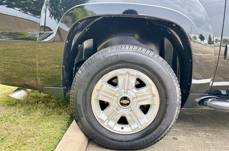2011 Chevrolet CHEVROLET AVALANCHE 4X4 LT Z71 LEATHER NAV R-CAMERA MICHELIN TIRES 4WD   - Photo 78 - Stafford, TX 77477