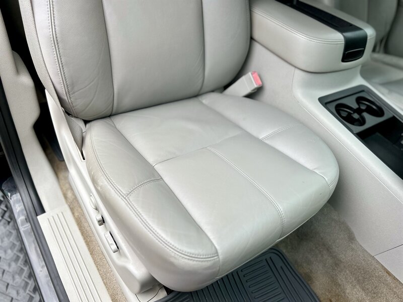 2011 Chevrolet CHEVROLET AVALANCHE 4X4 LT Z71 LEATHER NAV R-CAMERA MICHELIN TIRES 4WD   - Photo 50 - Stafford, TX 77477