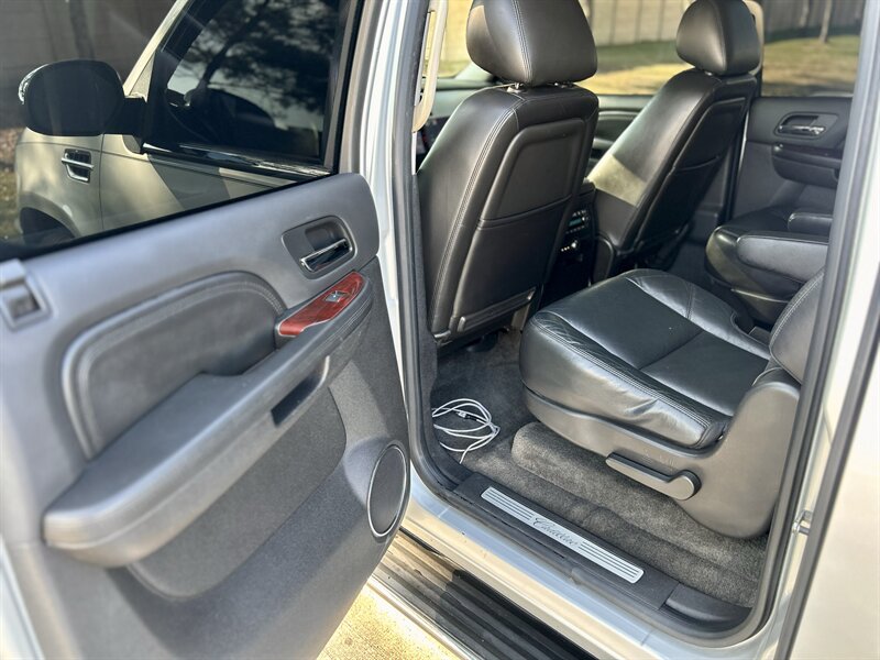 2010 Cadillac Escalade ESV LUXURY AWD DVD HTD & COOL SEATS YOU TUBE VIDEO   - Photo 51 - Stafford, TX 77477