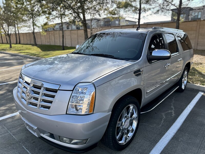 2010 Cadillac Escalade ESV LUXURY AWD DVD HTD & COOL SEATS YOU TUBE VIDEO   - Photo 2 - Stafford, TX 77477
