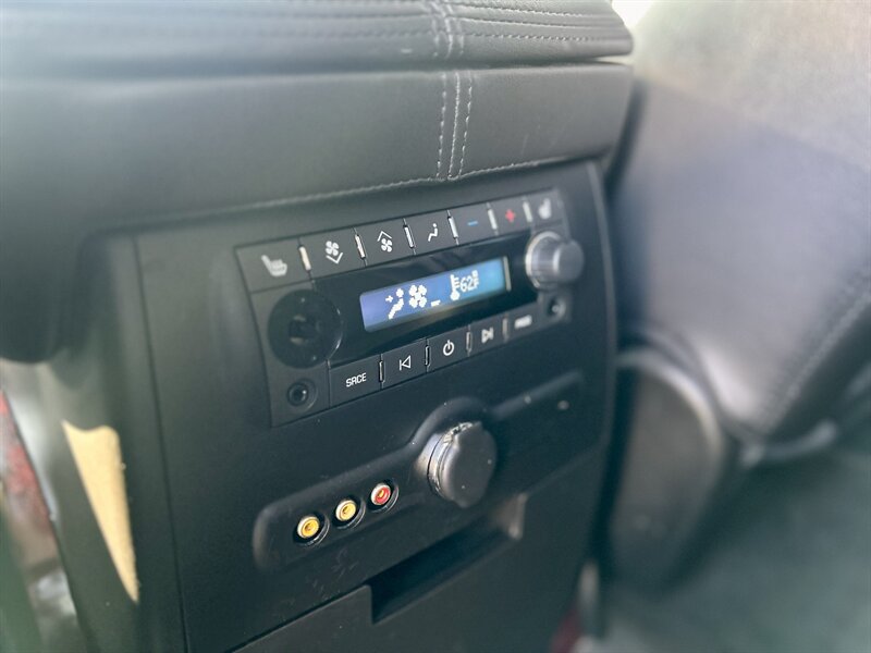 2010 Cadillac Escalade ESV LUXURY AWD DVD HTD & COOL SEATS YOU TUBE VIDEO   - Photo 52 - Stafford, TX 77477