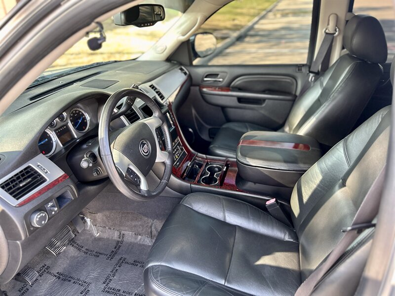 2010 Cadillac Escalade ESV LUXURY AWD DVD HTD & COOL SEATS YOU TUBE VIDEO   - Photo 36 - Stafford, TX 77477