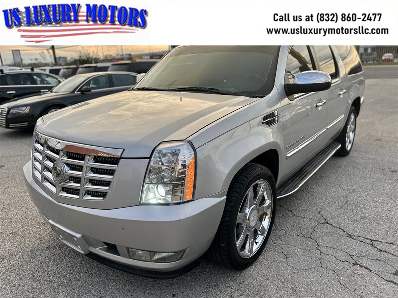 2010 Cadillac CADILLAC ESCALADE ESV AWD LUXURY DVD 4X4 7 PASSENGER CHROME WHEELS   - Photo 1 - Stafford, TX 77477