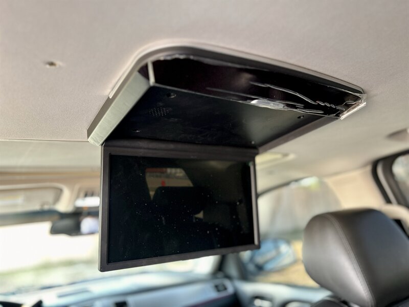 2010 Cadillac Escalade ESV LUXURY AWD DVD HTD & COOL SEATS YOU TUBE VIDEO   - Photo 62 - Stafford, TX 77477