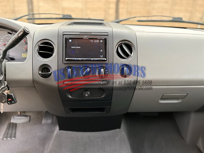 2004 Ford FORD F-150 CREW CAB XLT 76K LOW MILES 1 OWNER 4.6L V8 F SOHC 16V MINT   - Photo 75 - Stafford, TX 77477