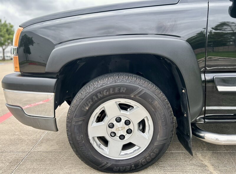 2004 Chevrolet CHEVROLET SILVERADO Z71 OFF ROAD 4X4 EXTENDED CAB 5.3L YOUTUBE VIDEO   - Photo 98 - Stafford, TX 77477