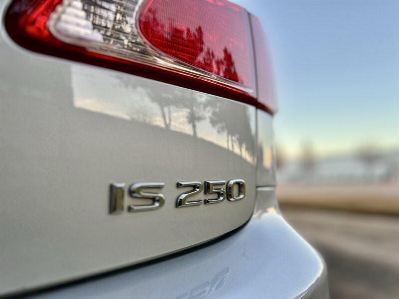 2011 Lexus LEXUS IS 250 F SPORT PKG 79k FOG LIGHTS LOW MILES YOU TUBE VIDEO   - Photo 32 - Stafford, TX 77477