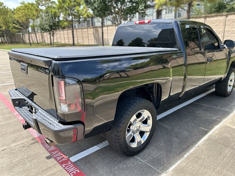 2008 Chevrolet CHEVROLET SILVERADO LT EXTENDED CAB 4X4 SHORT-BED COVER TOW PKG   - Photo 29 - Stafford, TX 77477