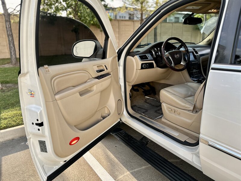 2011 Cadillac CADILLAC ESCALADE ESV PREMIUM NAVIGATIION DVD YOUTUBE VIDEO   - Photo 47 - Stafford, TX 77477