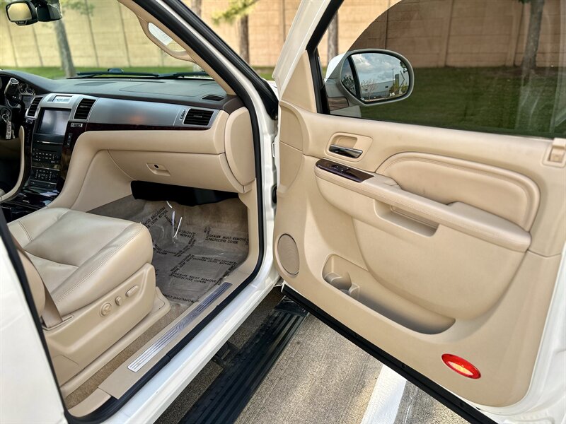 2011 Cadillac CADILLAC ESCALADE ESV PREMIUM NAVIGATIION DVD YOUTUBE VIDEO   - Photo 63 - Stafford, TX 77477