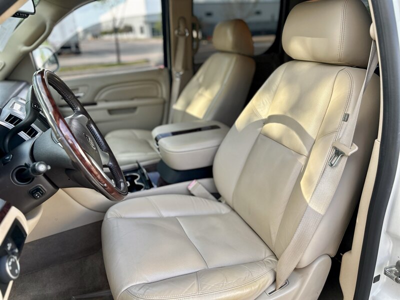 2011 Cadillac CADILLAC ESCALADE ESV PREMIUM NAVIGATIION DVD YOUTUBE VIDEO   - Photo 48 - Stafford, TX 77477