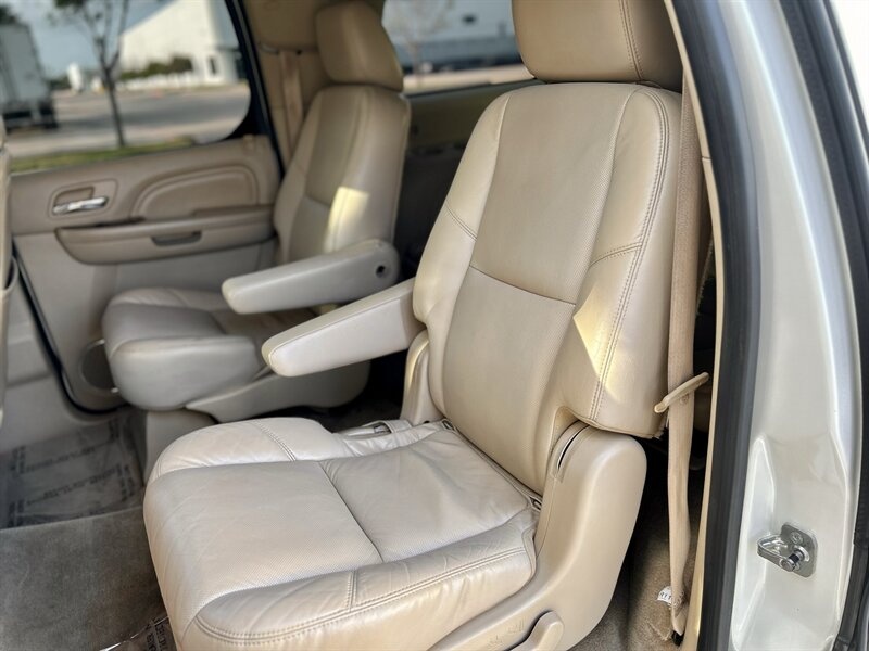 2011 Cadillac CADILLAC ESCALADE ESV PREMIUM NAVIGATIION DVD YOUTUBE VIDEO   - Photo 52 - Stafford, TX 77477