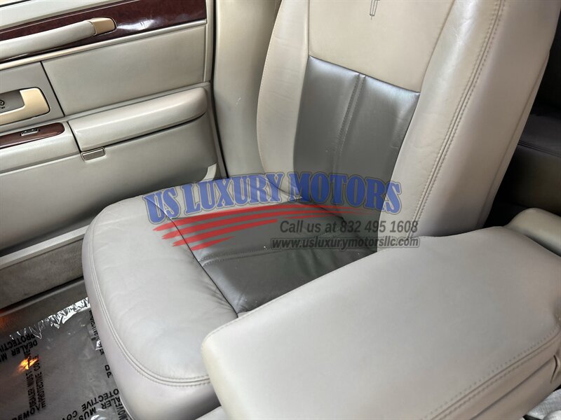 2004 Lincoln LINCOLN TOWN CAR ULTIMATE LIMITED NAV CARRIAGE TOP CHROME WHEELS   - Photo 45 - Stafford, TX 77477