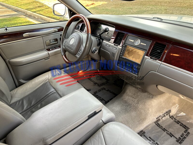2004 Lincoln LINCOLN TOWN CAR ULTIMATE LIMITED NAV CARRIAGE TOP CHROME WHEELS   - Photo 66 - Stafford, TX 77477