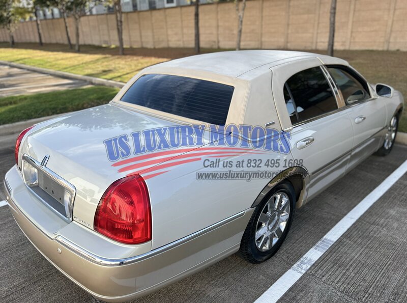 2004 Lincoln LINCOLN TOWN CAR ULTIMATE LIMITED NAV CARRIAGE TOP CHROME WHEELS   - Photo 16 - Stafford, TX 77477