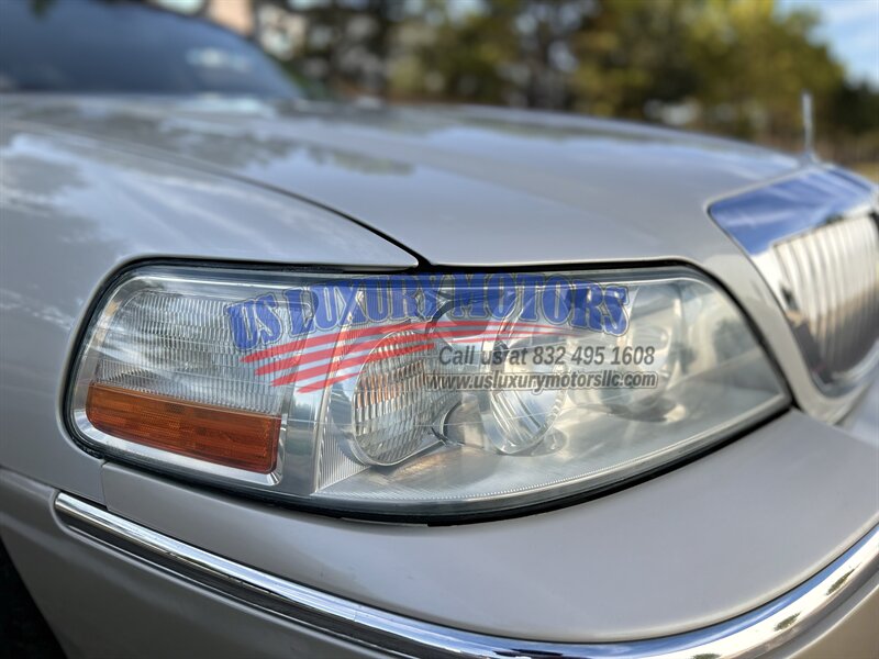 2004 Lincoln LINCOLN TOWN CAR ULTIMATE LIMITED NAV CARRIAGE TOP CHROME WHEELS   - Photo 28 - Stafford, TX 77477