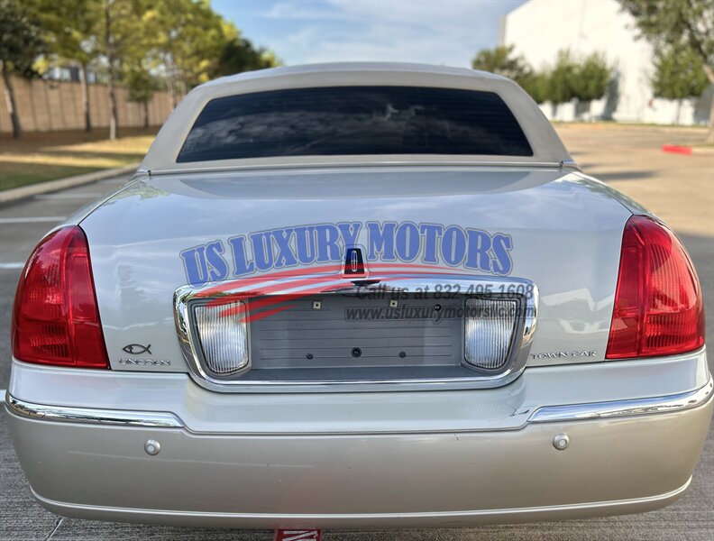 2004 Lincoln LINCOLN TOWN CAR ULTIMATE LIMITED NAV CARRIAGE TOP CHROME WHEELS   - Photo 19 - Stafford, TX 77477