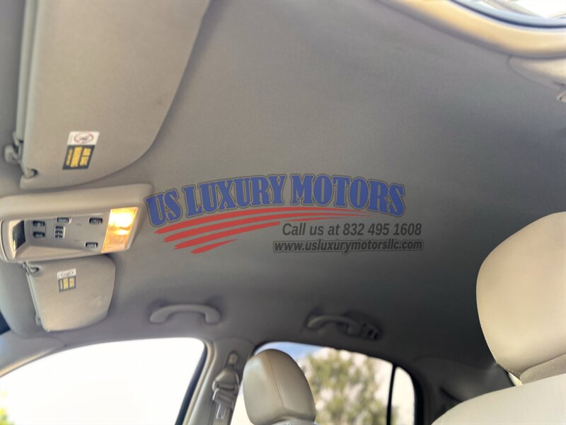 2004 Lincoln LINCOLN TOWN CAR ULTIMATE LIMITED NAV CARRIAGE TOP CHROME WHEELS   - Photo 74 - Stafford, TX 77477