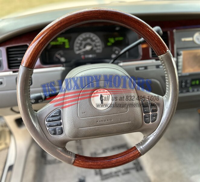 2004 Lincoln LINCOLN TOWN CAR ULTIMATE LIMITED NAV CARRIAGE TOP CHROME WHEELS   - Photo 37 - Stafford, TX 77477
