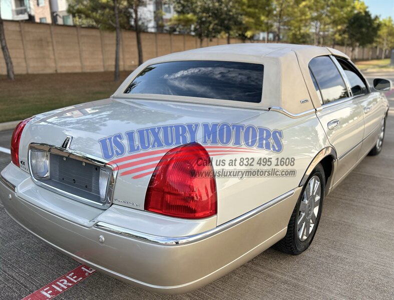 2004 Lincoln LINCOLN TOWN CAR ULTIMATE LIMITED NAV CARRIAGE TOP CHROME WHEELS   - Photo 13 - Stafford, TX 77477