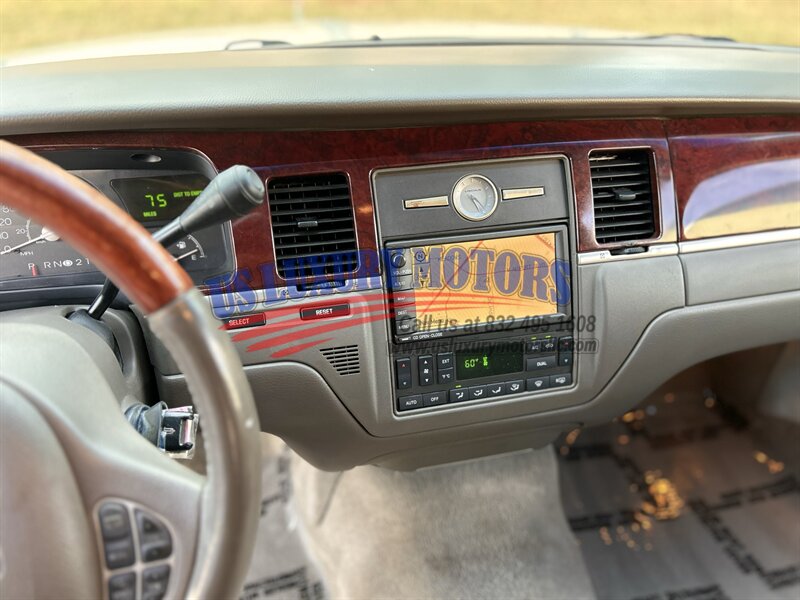 2004 Lincoln LINCOLN TOWN CAR ULTIMATE LIMITED NAV CARRIAGE TOP CHROME WHEELS   - Photo 60 - Stafford, TX 77477