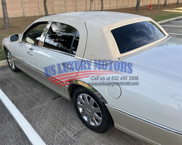 2004 Lincoln LINCOLN TOWN CAR ULTIMATE LIMITED NAV CARRIAGE TOP CHROME WHEELS   - Photo 26 - Stafford, TX 77477