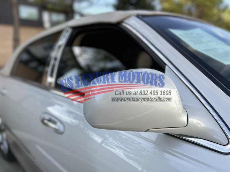 2004 Lincoln LINCOLN TOWN CAR ULTIMATE LIMITED NAV CARRIAGE TOP CHROME WHEELS   - Photo 34 - Stafford, TX 77477