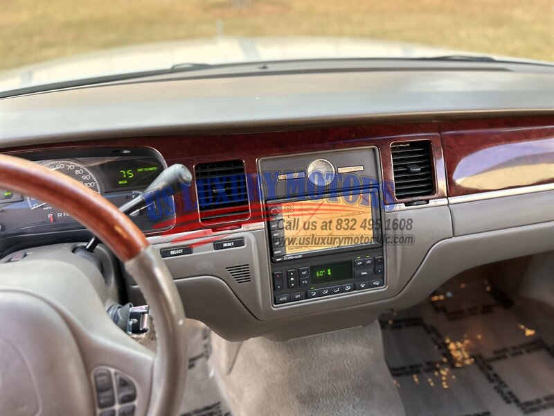 2004 Lincoln LINCOLN TOWN CAR ULTIMATE LIMITED NAV CARRIAGE TOP CHROME WHEELS   - Photo 63 - Stafford, TX 77477