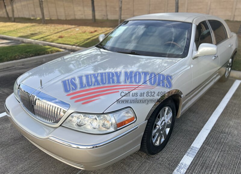 2004 Lincoln LINCOLN TOWN CAR ULTIMATE LIMITED NAV CARRIAGE TOP CHROME WHEELS   - Photo 3 - Stafford, TX 77477