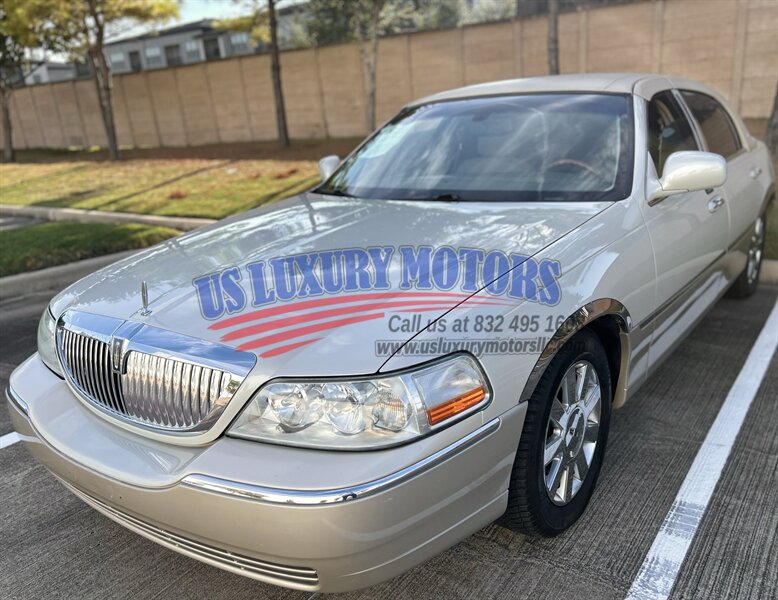 2004 Lincoln LINCOLN TOWN CAR ULTIMATE LIMITED NAV CARRIAGE TOP CHROME WHEELS   - Photo 2 - Stafford, TX 77477