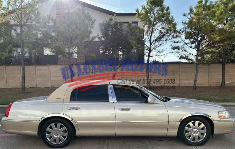 2004 Lincoln LINCOLN TOWN CAR ULTIMATE LIMITED NAV CARRIAGE TOP CHROME WHEELS   - Photo 11 - Stafford, TX 77477