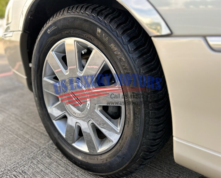 2004 Lincoln LINCOLN TOWN CAR ULTIMATE LIMITED NAV CARRIAGE TOP CHROME WHEELS   - Photo 81 - Stafford, TX 77477