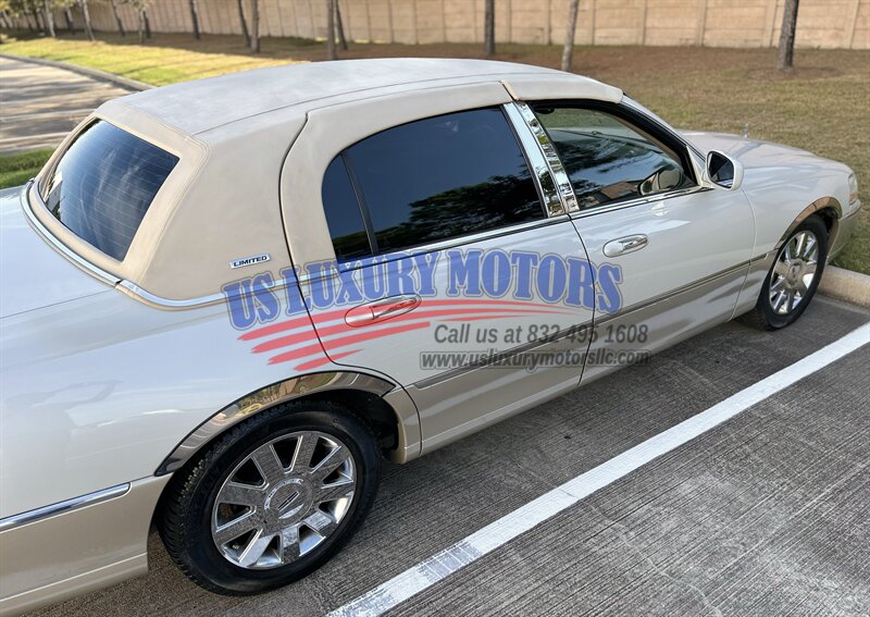 2004 Lincoln LINCOLN TOWN CAR ULTIMATE LIMITED NAV CARRIAGE TOP CHROME WHEELS   - Photo 25 - Stafford, TX 77477
