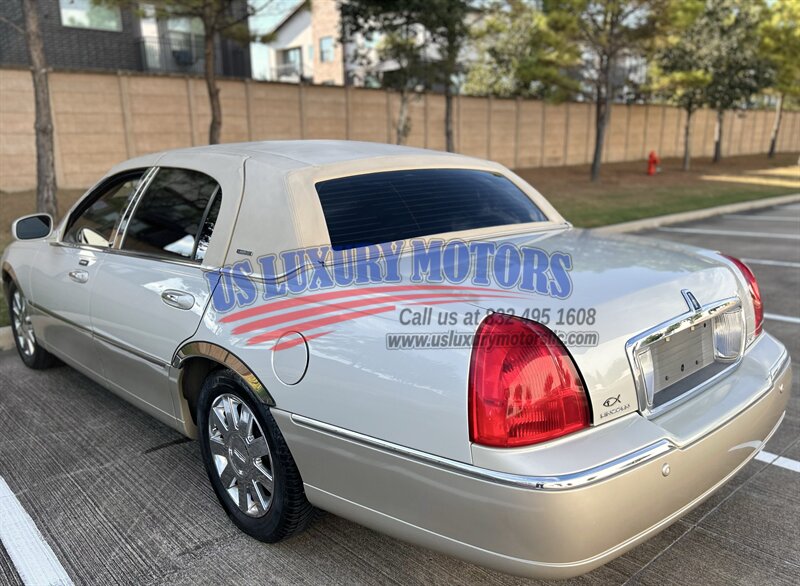 2004 Lincoln LINCOLN TOWN CAR ULTIMATE LIMITED NAV CARRIAGE TOP CHROME WHEELS   - Photo 24 - Stafford, TX 77477