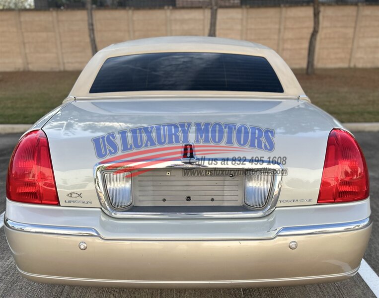 2004 Lincoln LINCOLN TOWN CAR ULTIMATE LIMITED NAV CARRIAGE TOP CHROME WHEELS   - Photo 20 - Stafford, TX 77477