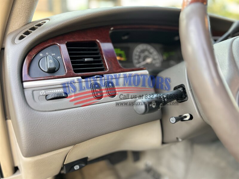 2004 Lincoln LINCOLN TOWN CAR ULTIMATE LIMITED NAV CARRIAGE TOP CHROME WHEELS   - Photo 44 - Stafford, TX 77477