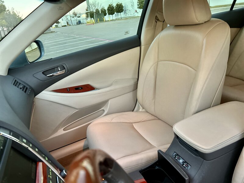 2011 Lexus LEXUS ES 350 NAVIGATION 39K SUPER LOW MILES YOUTUBE VIDEO   - Photo 35 - Stafford, TX 77477